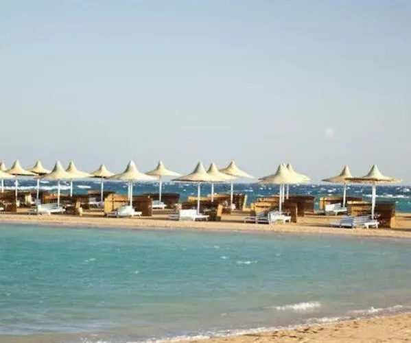 Отель Sunrise Juman Beach Resort 4*