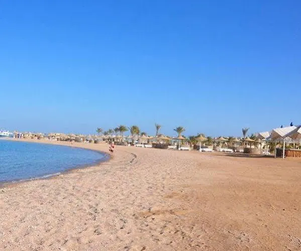 Отель Sunrise Juman Beach Resort 4*