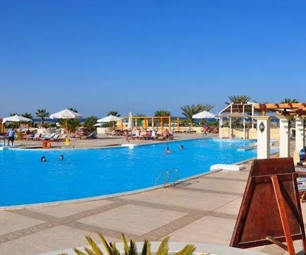 Отель Sunrise Juman Beach Resort 4*