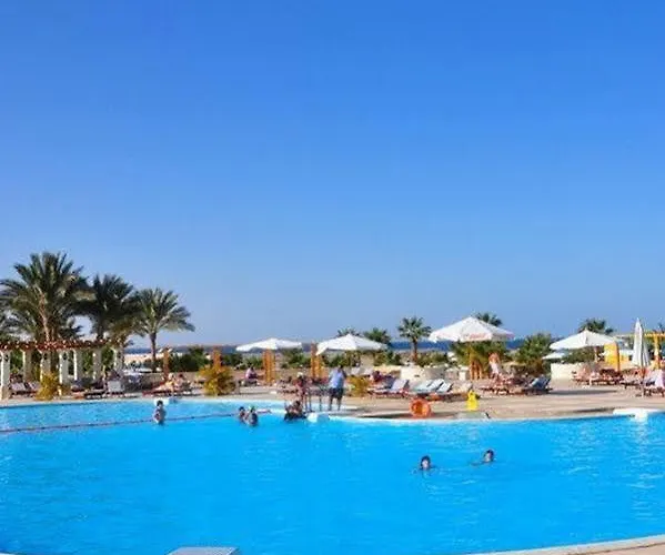 Отель Sunrise Juman Beach Resort 4*