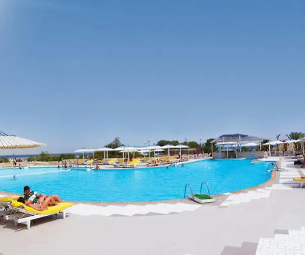 Отель Sunrise Juman Beach Resort 4*