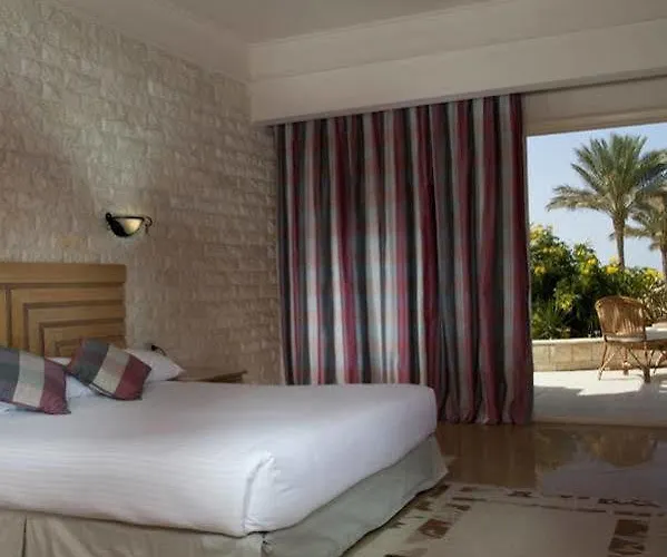 Sunrise Juman Beach Resort 4* Хургада